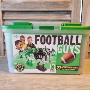 Kaskey Kids Football Guys Green Vs Black Players Complete with Container